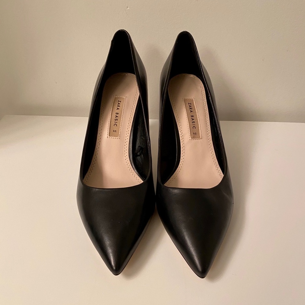 Zara black pointed toe heels